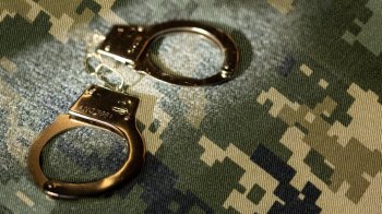 Затримали співробітника Чернігівського обласного ТЦК