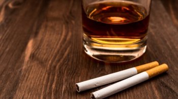 На Львівщині оштрафували продавця незаконними сигаретами та алкоголем