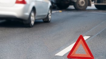 На трасі Київ-Чоп перекинувся автобус, є постраждалі — оновлено