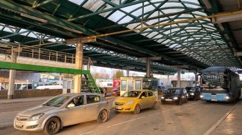 У Центрі протидії дезінформації спростували фейки про виїзд чоловіків за кордон