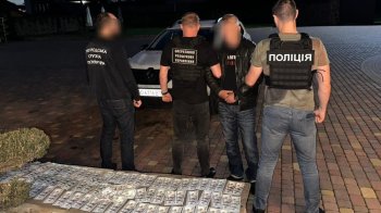 Мешканець Львівщини за 18 тис. доларів переправляв ухилянтів за кордон