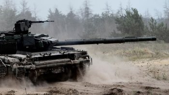 За добу росіяни втратили на фронті ще 13 танків та дві РСЗВ