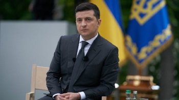 Зеленський та Байден: дату зустрічі президентів перенесли