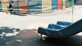 Львів’ян просять три дні не відвідувати дитячі майданчики: оброблятимуть від кліщів