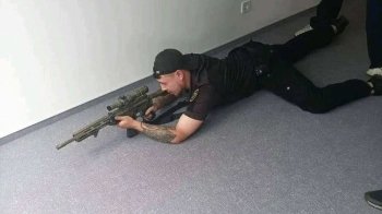 Контролерів "Львівавтодору" навчають стріляти і надавати медичну допомогу