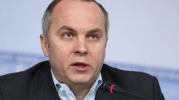 Нестор Шуфрич виїхав з території України