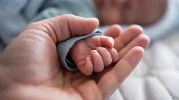 На Львівщині жінка народила сина дорогою до пологового