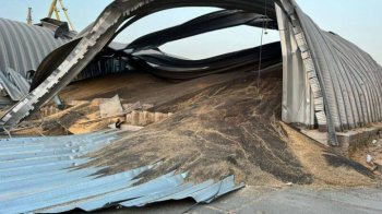 На Одещині московські терористи обстріляли аграріїв. Є руйнування і загиблий