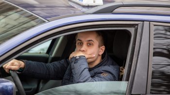 МВС нагадало, як оформити іншого водія на автомобіль та не платити чужі штрафи