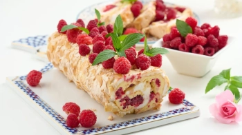 меренговий рулет