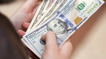 Львівʼянку оштрафували за 3 тис. доларів хабаря для встановлення інвалідності чоловіку