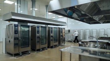 У Шептицькому створять фабрику-кухню на 10 тисяч дитячих порцій за зміну