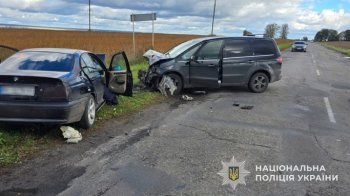 На Львівщині в лобовому зіткненні загинув пасажир BMW