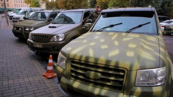 На фронт до військових з Львівщини відправили 5 автомобілів з гуманітарною допомогою
