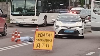 У Львів вантажівка на смерть збила літню жінку на вул. Липинського