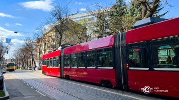 Трамвай на вулиці Степана Бандери