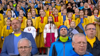 В Естонії тисячі співаків на стадіоні виконали пісню "Ой у лузі червона калина" (відео)