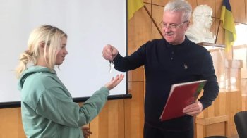 У Сколівській громаді придбали житло для дитини, позбавленої батьківського піклування