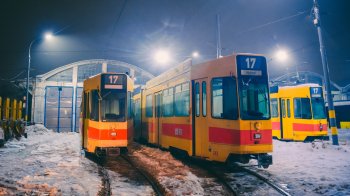 Ще два “двоповерхові” трамваї зі Швейцарії прибули до Львова