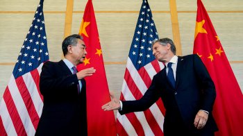 США вибивають китайську платформу з-під Кремля, допоки інші країни потурають Китаю