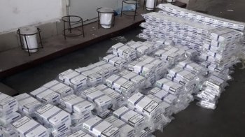 Львівські прикордонники виявили чоловіка, який намагався незаконно перевезти 850 пачок сигарет