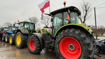 Польські фермери протестують проти імпорту сільгосппродукції з України, іноді ситуація загострюється