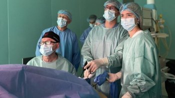 У Львові прооперували жінку, в якої майже половина шлунка змістилася у грудну клітку