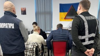 Підприємець незаконно зайняв комунальну ділянку площею 2 га в Зимній Воді