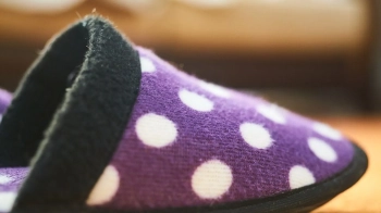 На Львівщині матір побила дітей тапочком і отримала штраф