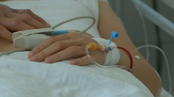 Мешканку Жидачева оштрафували після госпіталізації 14-річної доньки у стані алкогольного сп’яніння