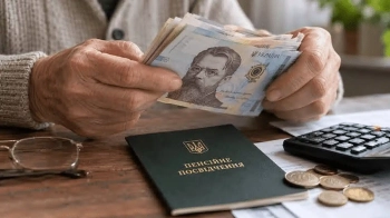 Суд у Львові: Пенсійний фонд має зарахувати жінці стаж у Росії