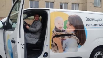 Львівщина отримала автомобіль для транспортування вакцин