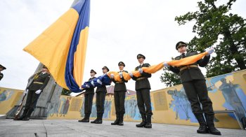 На Львівщині урочисто підняли найбільший в області Державний Прапор