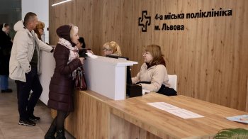 У одній з львівських поліклінік відремонтували хол та перший поверх головного корпусу