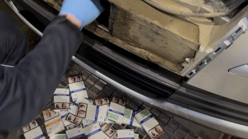 Через кордон зі Львівщиною вивозили сигарети у двигуні та бампері