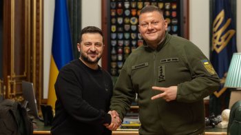 Володимир Зеленський  звільнив Валерія Залужного  з посади Головнокомандувача ЗСУ 