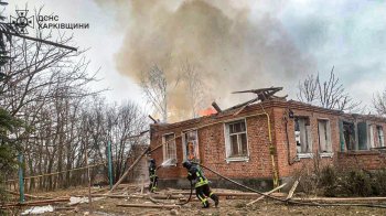 Наслідки обстрілу тимчасового пункту швидкої медичної допомоги