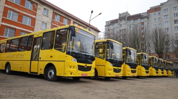Автобуси "Школярик"