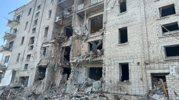 Окупанти вдарили по житловій багатоповерхівці у Вознесенську : 9 поранених, з них четверо — діти