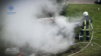 Через ДТП на Львівщині повністю згорів автомобіль