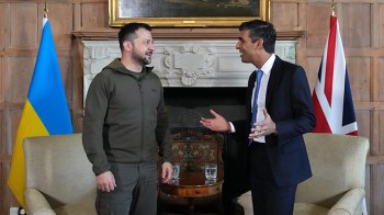 Зеленський обговорив із прем’єр-міністром Великої Британії Сунаком гарантії безпеки