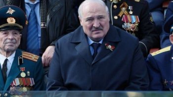 Пропустив сніданок із Путіним та вперше за багато років не виступив із промовою: Лукашенкові стало зле