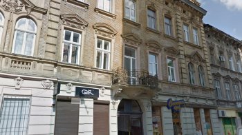 У будинку в центрі Львова комунальники знайшли кістки