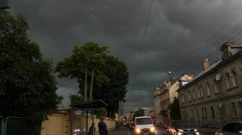 Штормове попередження на Львівщині: синоптики прогнозують грози та град