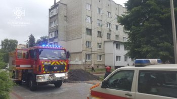 У Рясне-1 горіла квартира (відео)