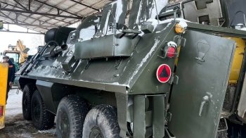 Львівські пластуни купили для ЗСУ справжній БТР на польському OLX