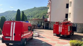 У туристичному комплексі на Івано-Франківщині спалахнула пожежа: пожежники врятували 30 людей