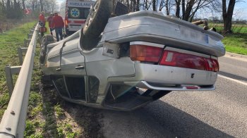 41-річний водій ВАЗ загинув через перекидання авто неподалік Жидачева