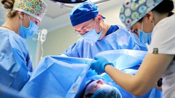 Безплатні операції на очах від ізраїльського хірурга у Львові: запис