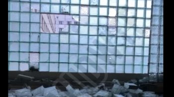 Студенти збирають уламки скла: внаслідок ракетного обстрілу Львова постраждали гуртожитки (відео)
